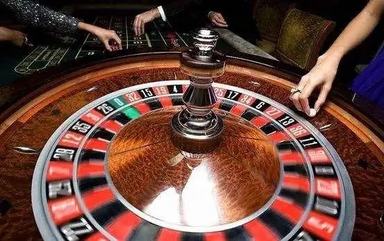 Người dùng Việt Nam trải nghiệm cá cược trực tuyến trên điện thoại
